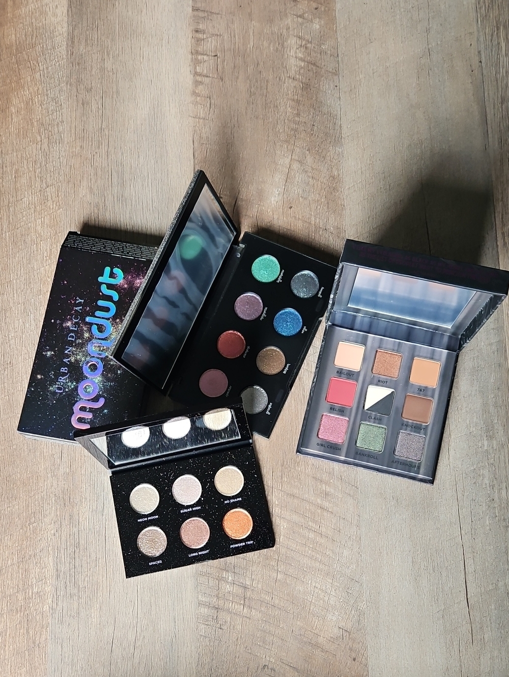 3 NEW Urban Decay Eyeshadow Pallets - Picture 3 of 6